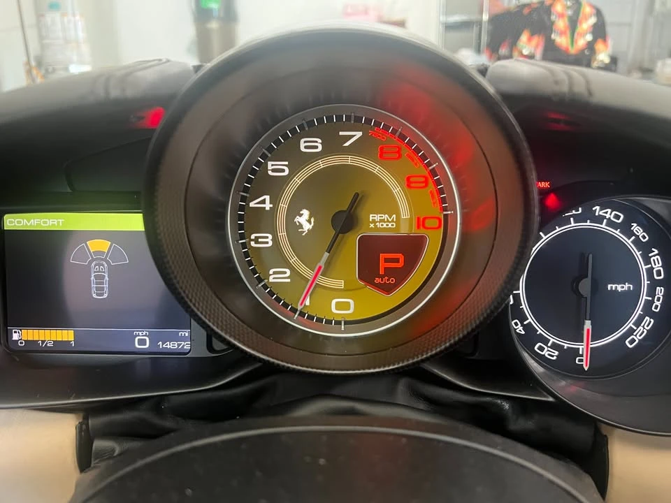 2015 Ferrari California T - Image 18 of 18