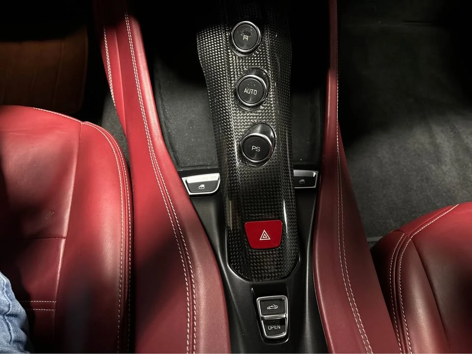 2015 Ferrari California T - Image 18 of 21