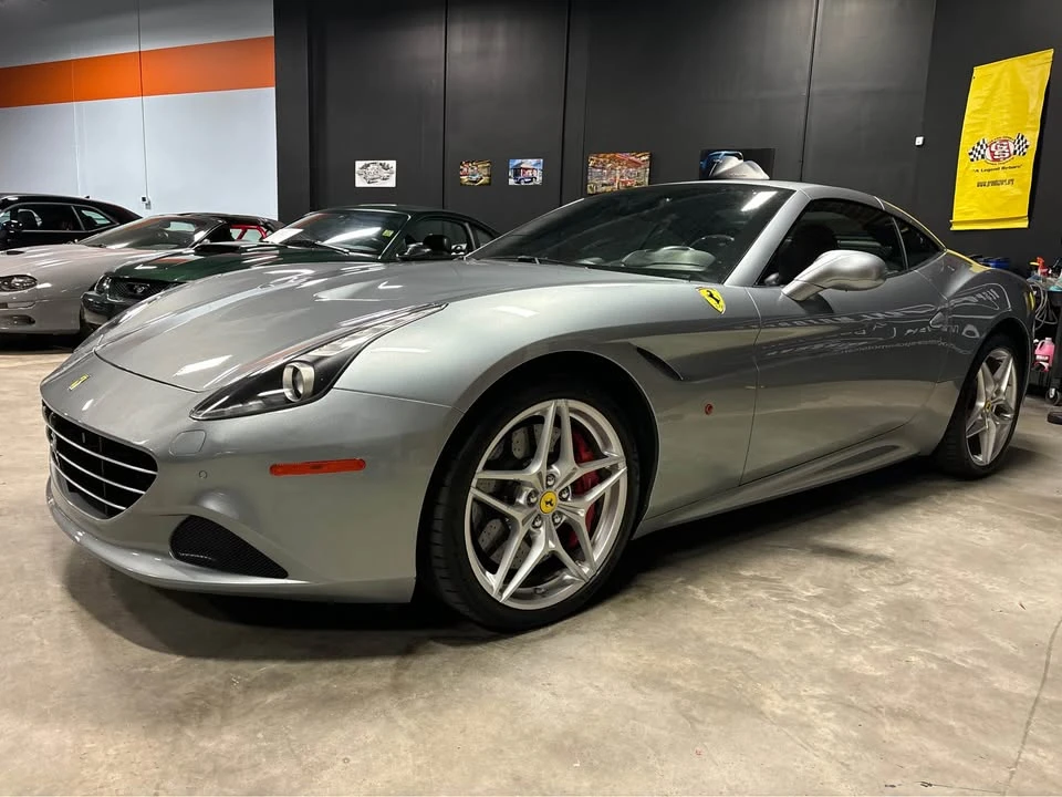 2015 Ferrari California T - Image 2 of 21