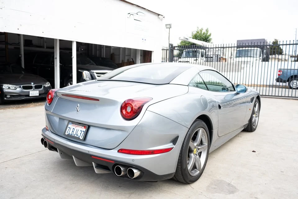 2015 Ferrari California T - Image 17 of 20