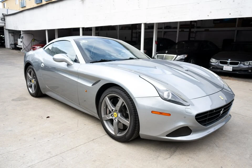 2015 Ferrari California T - Image 18 of 20