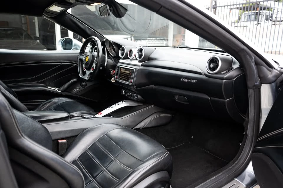2015 Ferrari California T - Image 7 of 20