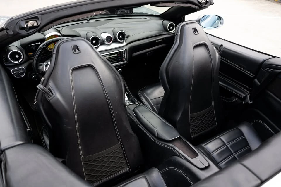 2015 Ferrari California T - Image 11 of 20