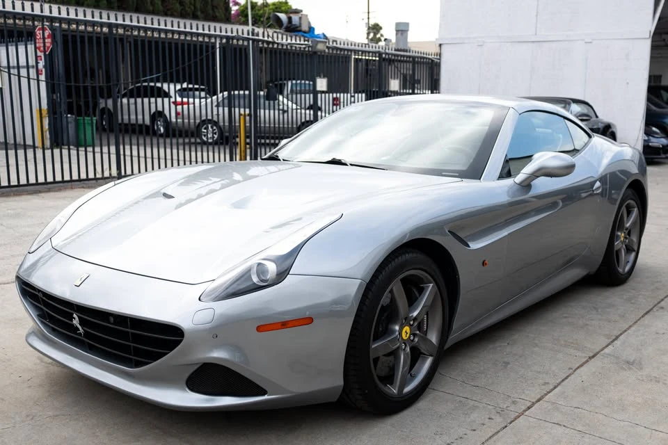 2015 Ferrari California T - Image 14 of 20