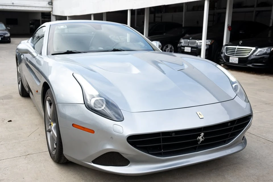 2015 Ferrari California T - Image 19 of 20