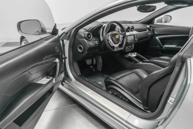 2015 Ferrari FF - Image 6 of 14