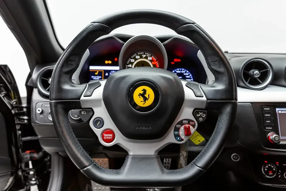 2015 Ferrari FF - Image 13 of 20