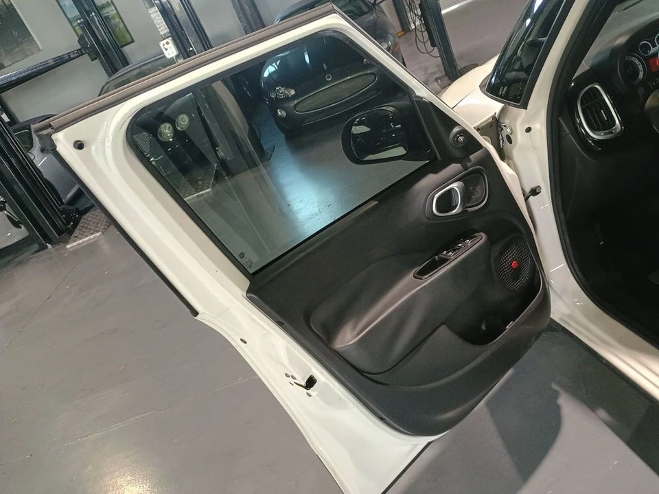 2015 Fiat 500 - Image 11 of 12