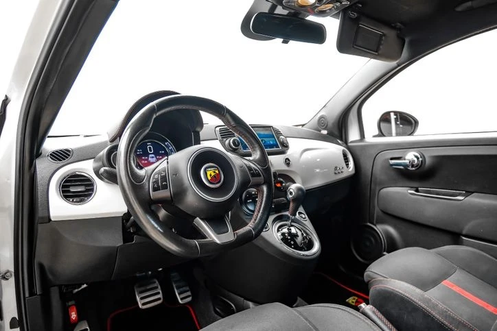 2015 Fiat Abarth 500 - Image 9 of 17