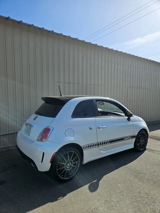 2015 Fiat Abarth 500 - Image 3 of 20