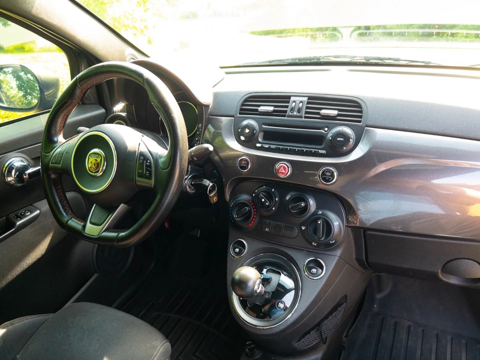 2015 Fiat Abarth 500 - Image 21 of 31
