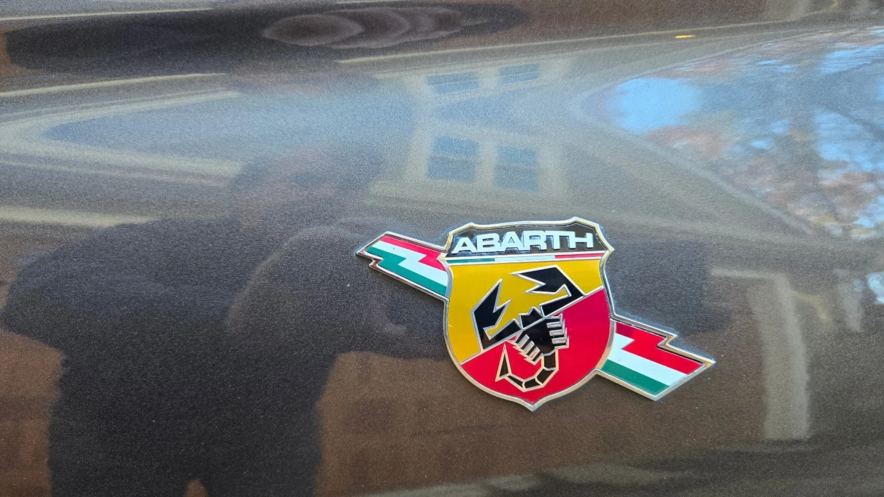 2015 Fiat Abarth 500 - Image 5 of 17