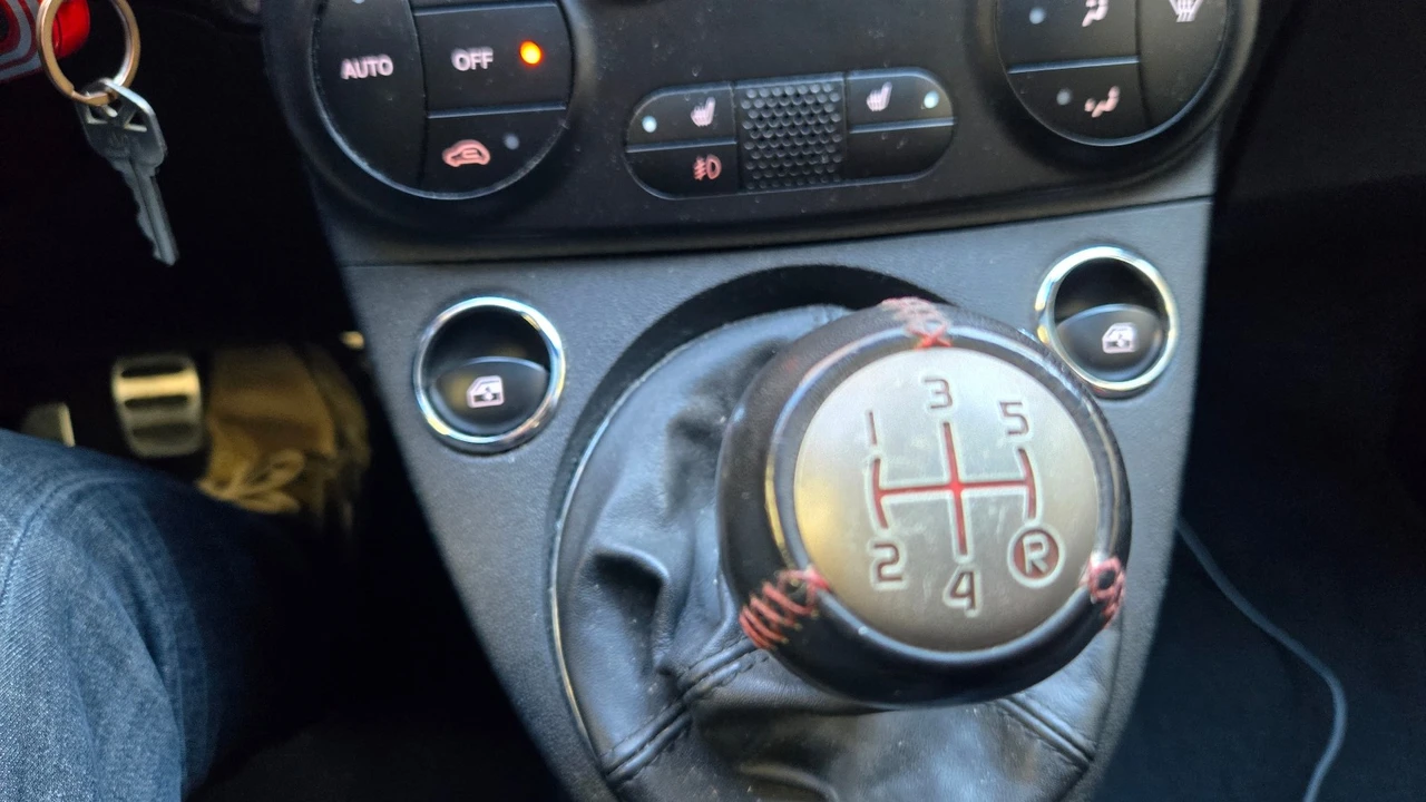 2015 Fiat Abarth 500 - Image 13 of 17