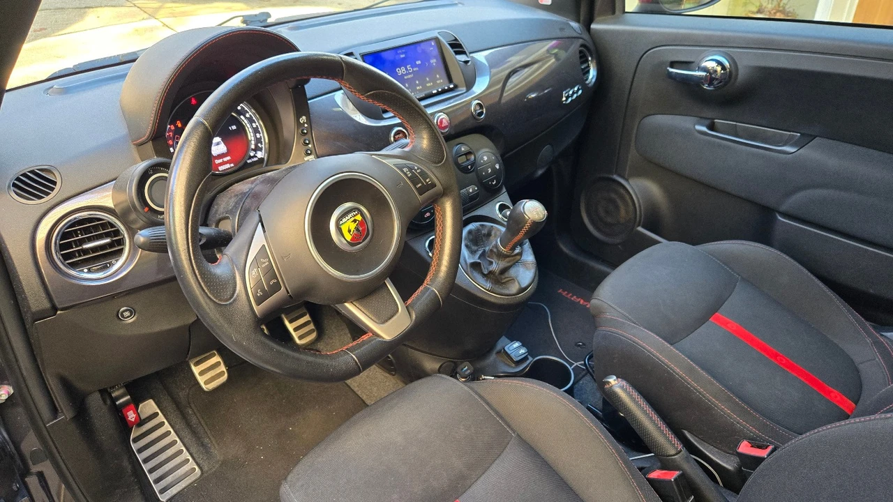 2015 Fiat Abarth 500 - Image 10 of 17
