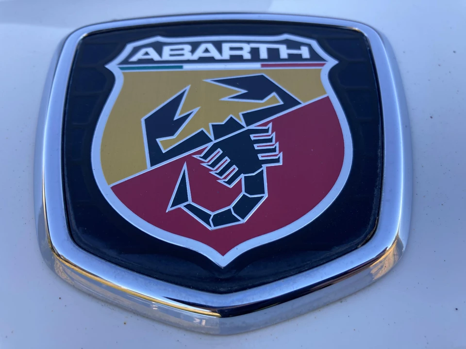 2015 Fiat Abarth 500 - Image 17 of 28