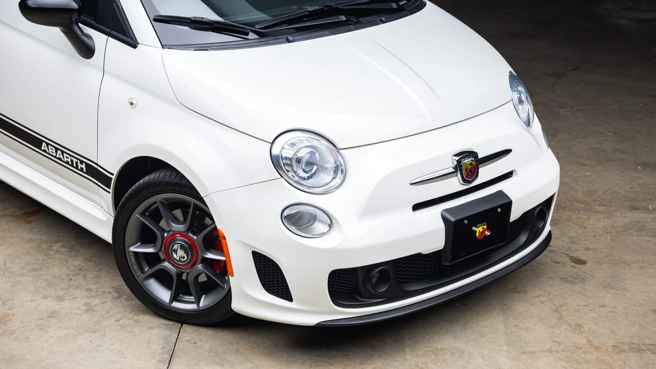 2015 Fiat Abarth 500 - Image 19 of 31