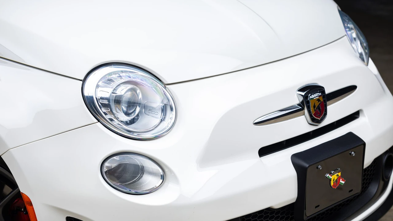 2015 Fiat Abarth 500 - Image 21 of 31