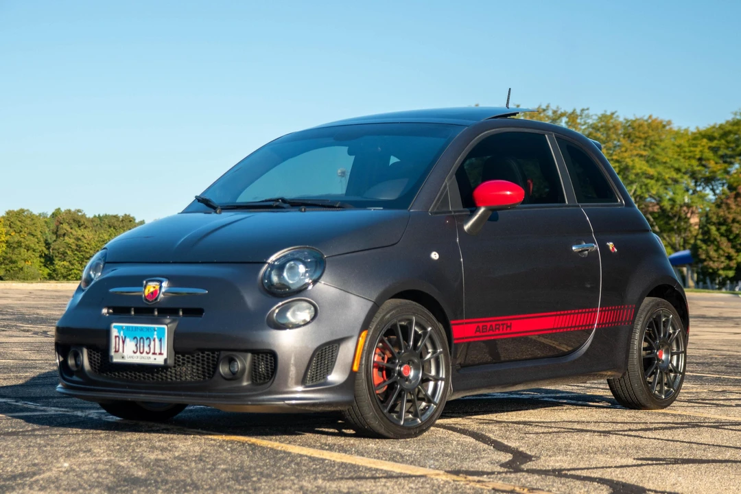 2015 Fiat Abarth 500 - Image 2 of 31