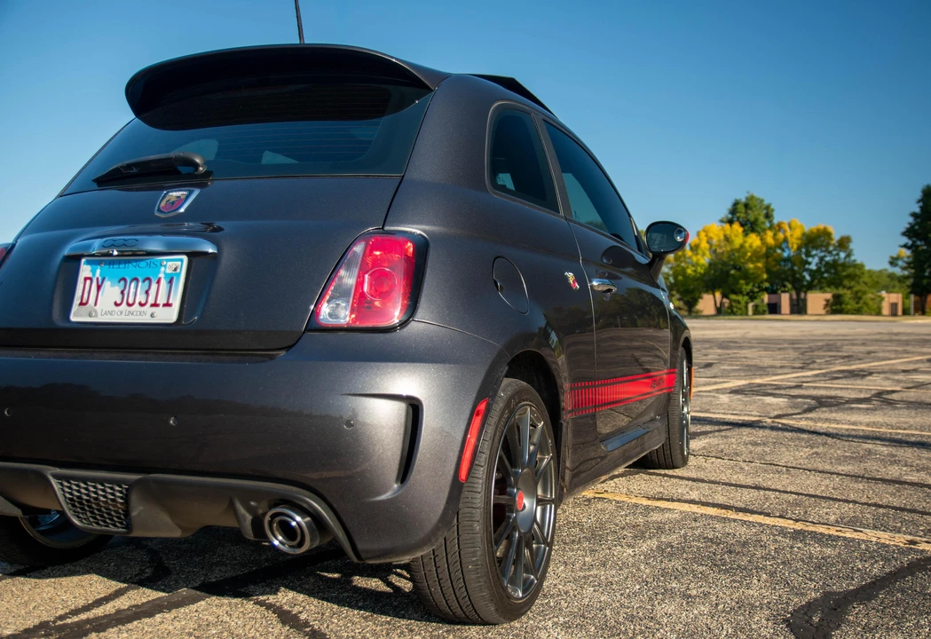 2015 Fiat Abarth 500 - Image 29 of 31