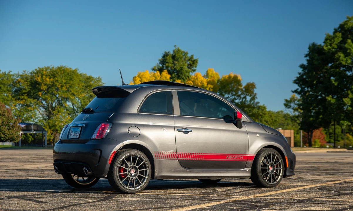 2015 Fiat Abarth 500 - Image 14 of 31