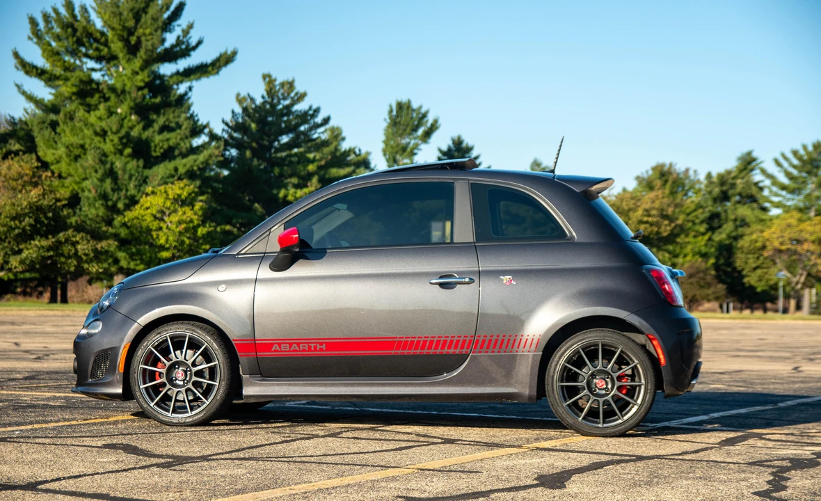 2015 Fiat Abarth 500 - Image 9 of 31