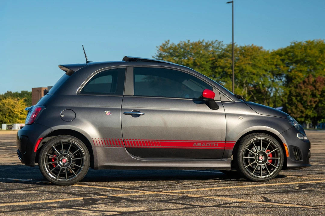 2015 Fiat Abarth 500 - Image 3 of 31