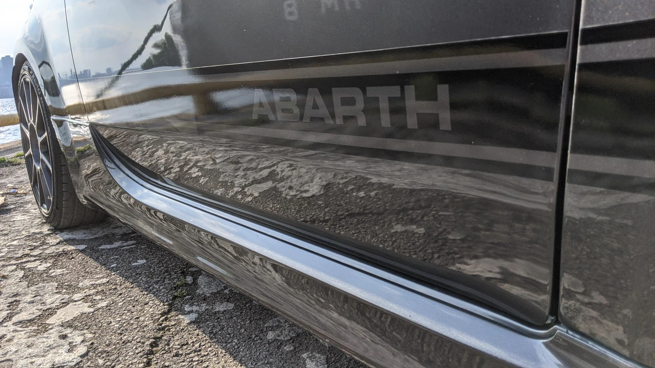 2015 Fiat Abarth 500 - Image 22 of 31