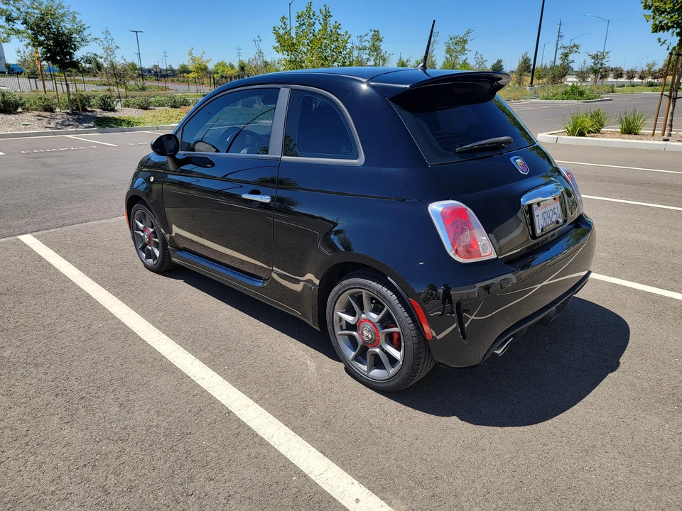 2015 Fiat Abarth 500 - Image 8 of 31