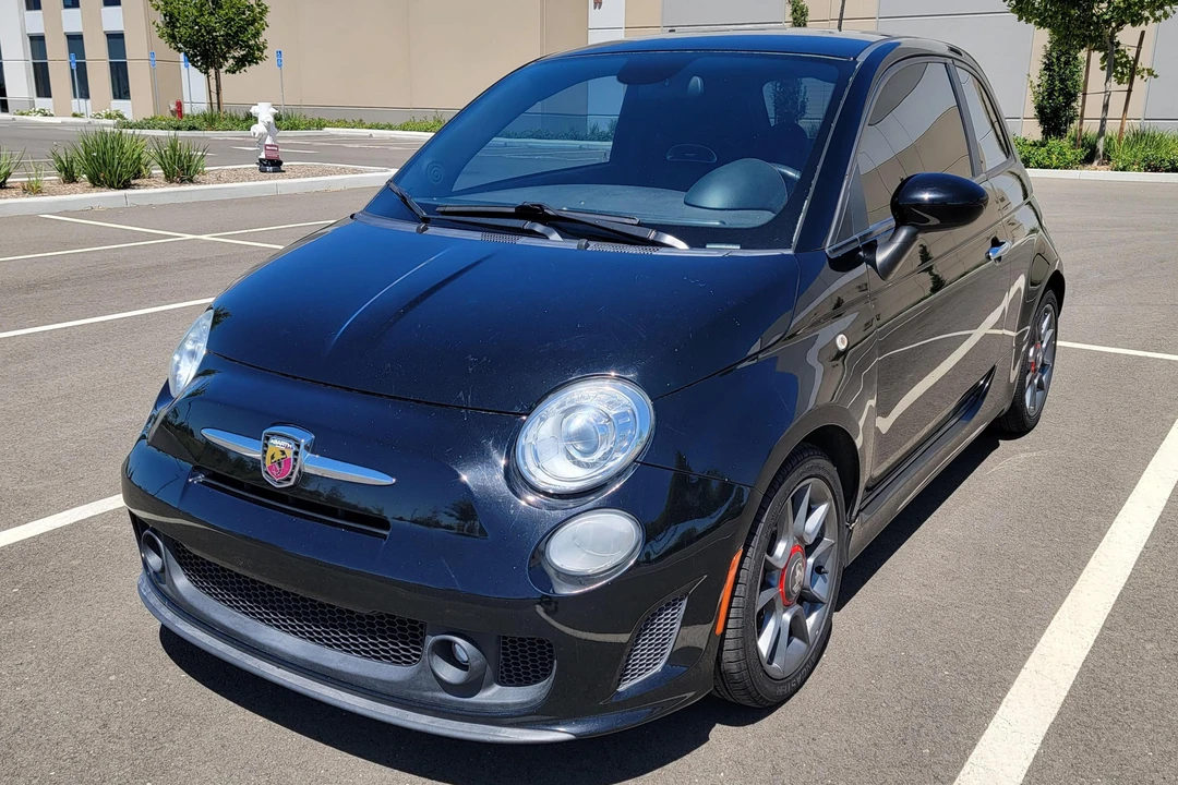 2015 Fiat Abarth 500 - Image 2 of 31
