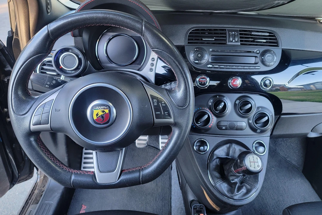 2015 Fiat Abarth 500 - Image 27 of 31