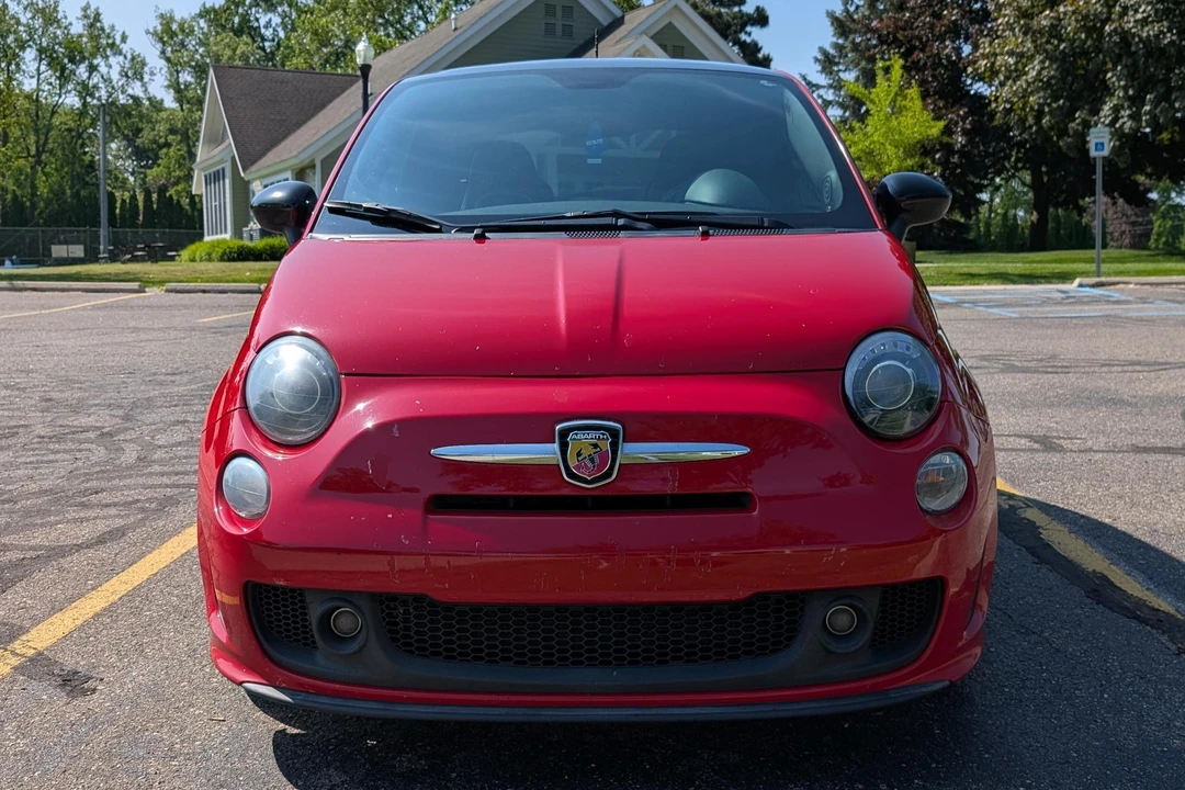 2015 Fiat Abarth 500 - Image 2 of 31