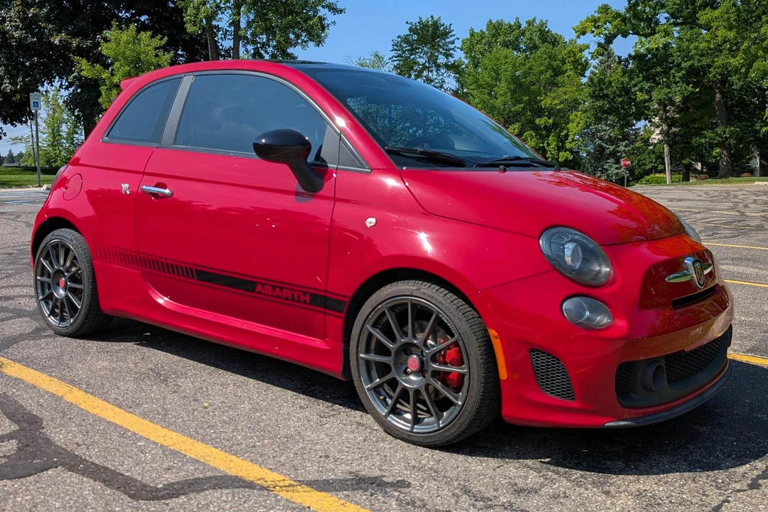 2015 Fiat Abarth 500 - Image 10 of 31