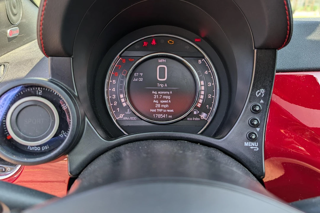 2015 Fiat Abarth 500 - Image 27 of 31