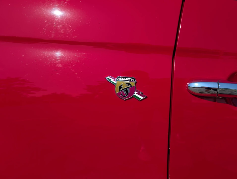 2015 Fiat Abarth 500 - Image 14 of 31