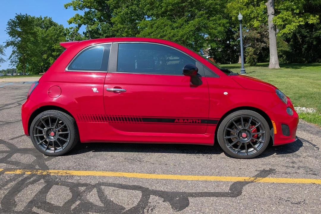 2015 Fiat Abarth 500 - Image 3 of 31