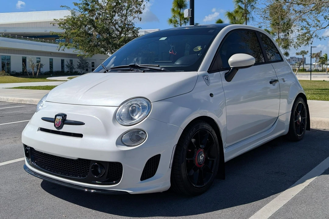 2015 Fiat Abarth 500 - Image 3 of 31