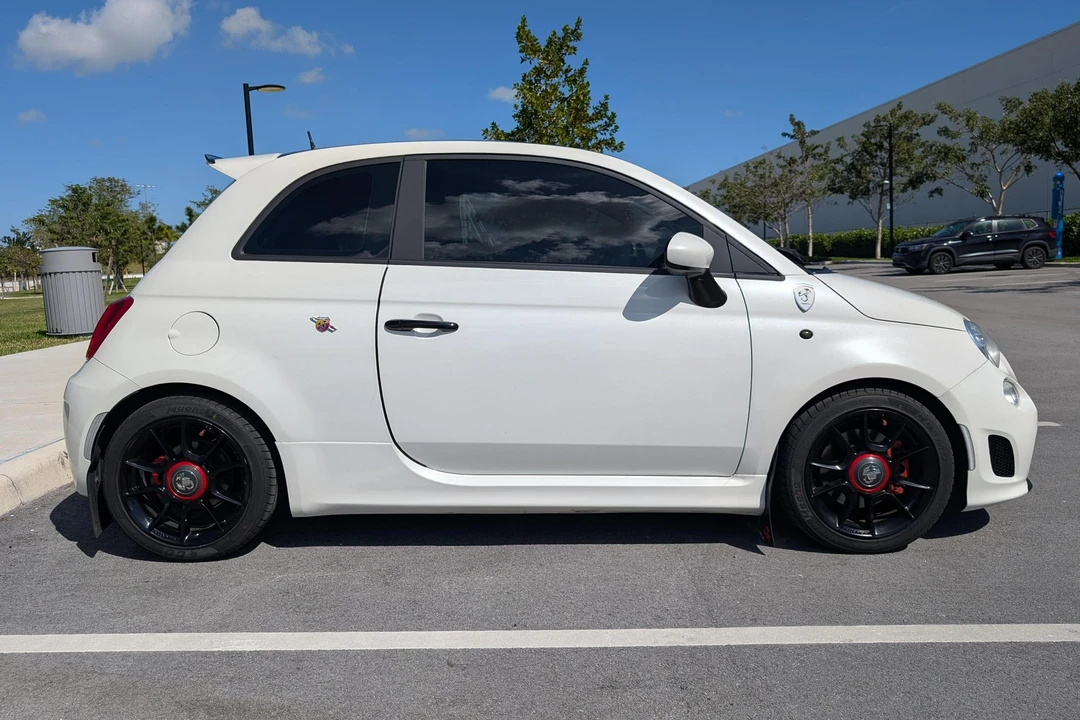 2015 Fiat Abarth 500 - Image 4 of 31