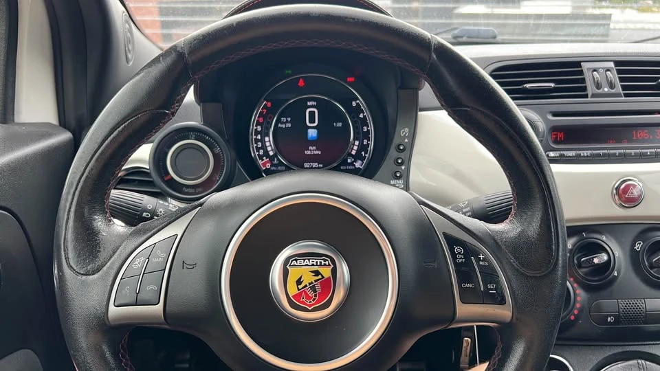 2015 Fiat Abarth 500 - Image 10 of 10