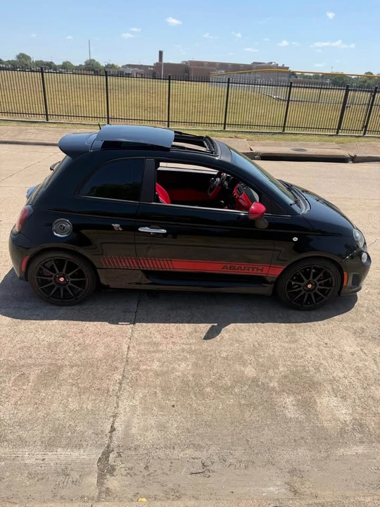 2015 Fiat Abarth 500 - Image 3 of 11