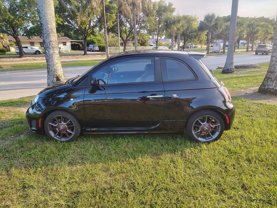 2015 Fiat Abarth 500 - Image 4 of 10