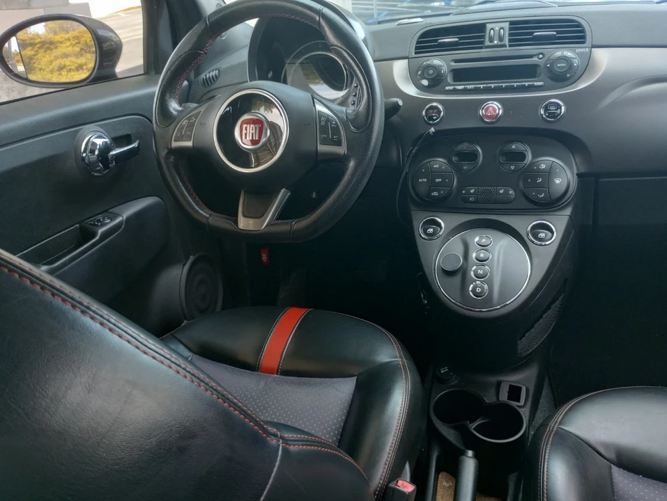 2015 Fiat 500e - Image 10 of 17