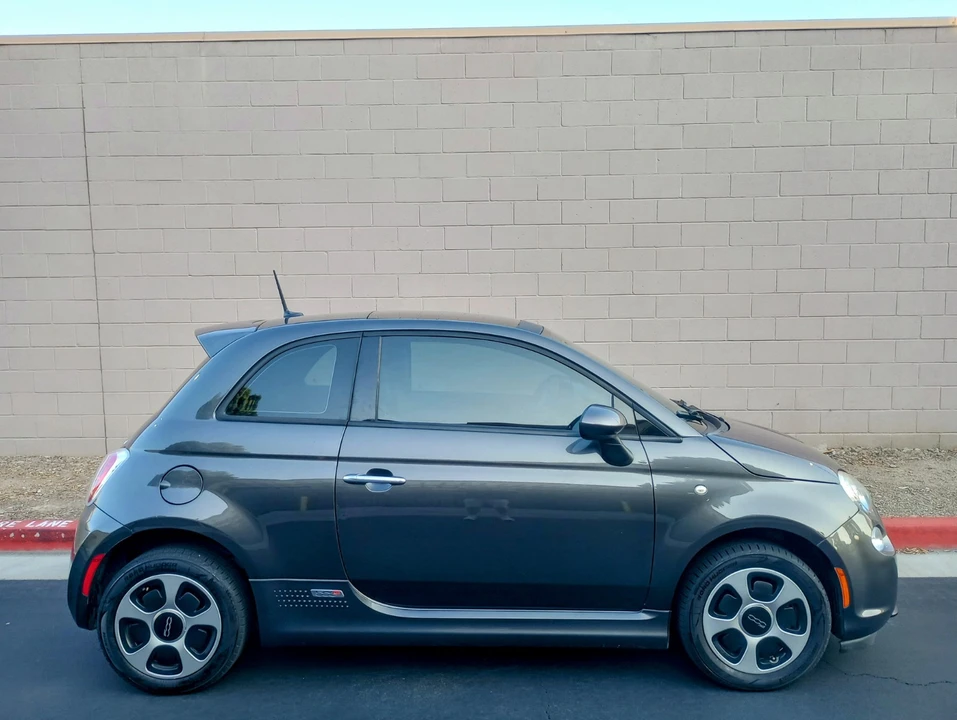 2015 Fiat 500e - Image 2 of 17