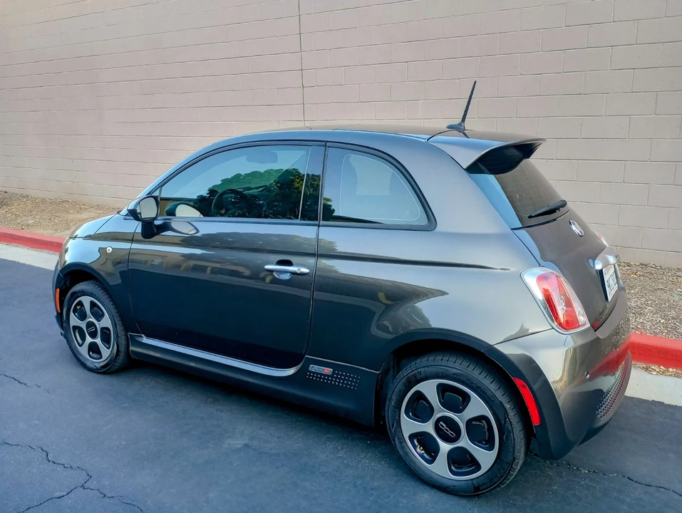 2015 Fiat 500e - Image 6 of 17