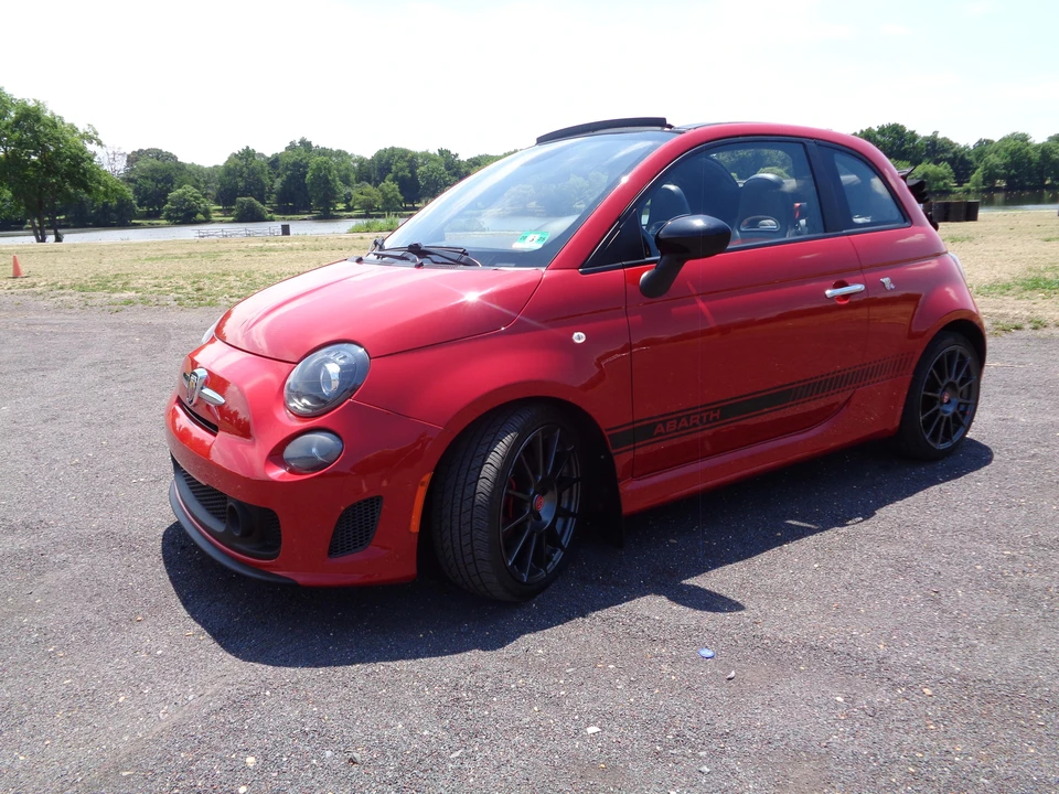 2015 Fiat Abarth 500 - Image 12 of 28