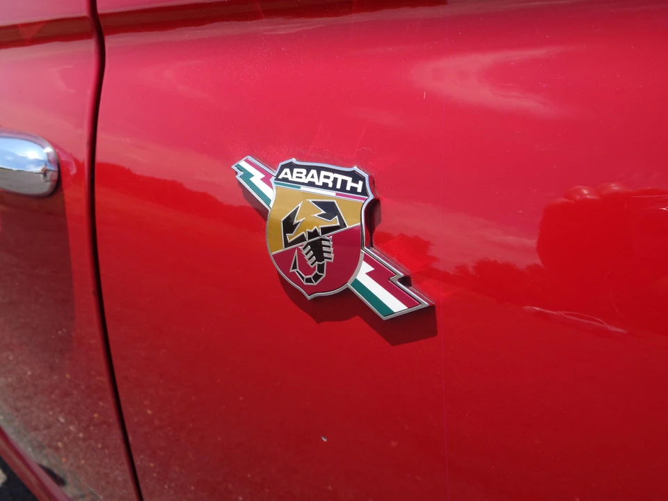 2015 Fiat Abarth 500 - Image 20 of 28
