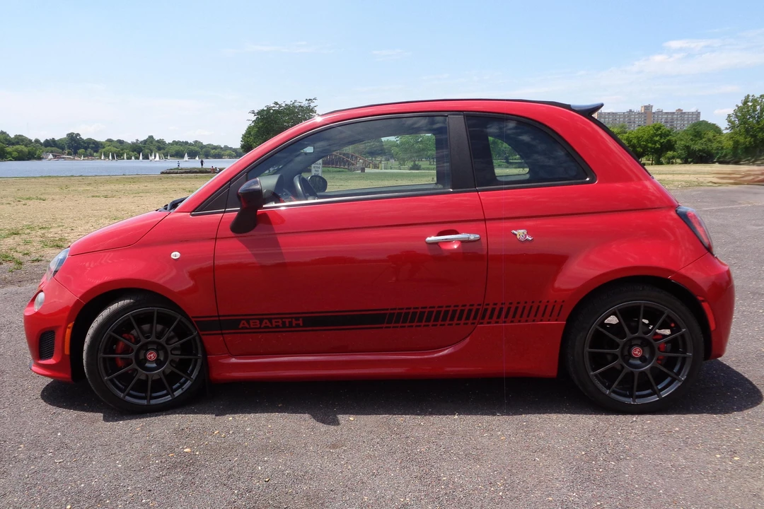2015 Fiat Abarth 500 - Image 3 of 28