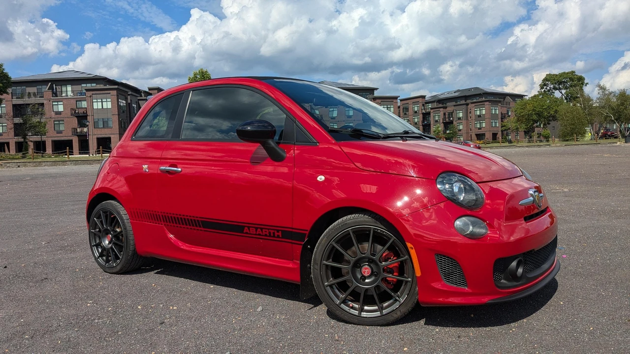 2015 Fiat Abarth 500 - Image 10 of 28