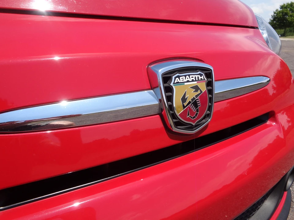 2015 Fiat Abarth 500 - Image 16 of 28