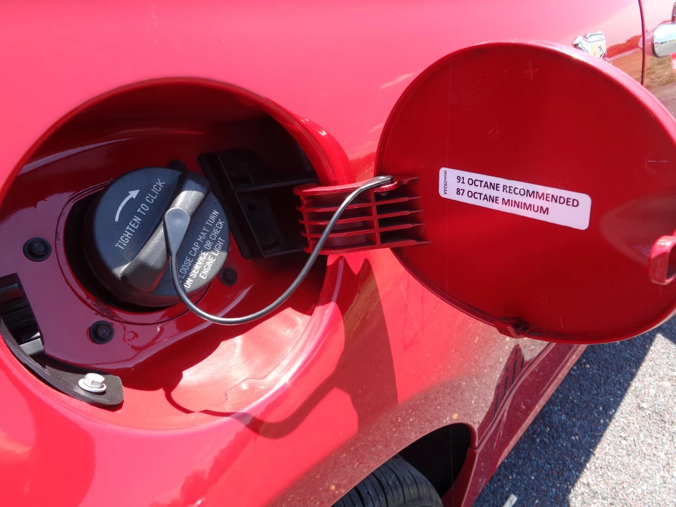2015 Fiat Abarth 500 - Image 24 of 28
