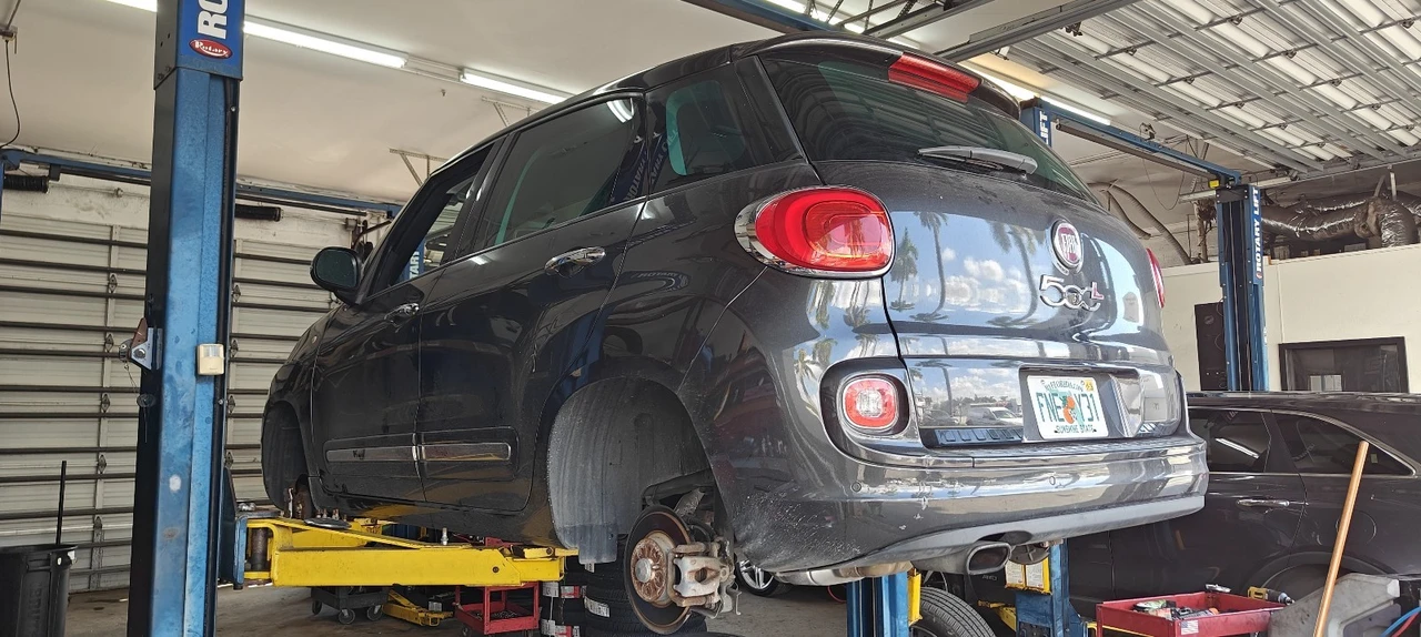 2015 Fiat 500 - Image 8 of 21